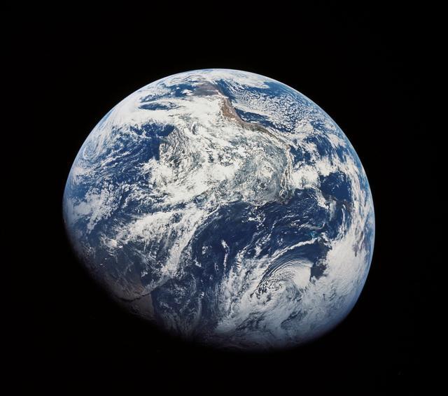 震撼 全景相机拍到地球绝美画面-那么桂林真的很好看吗